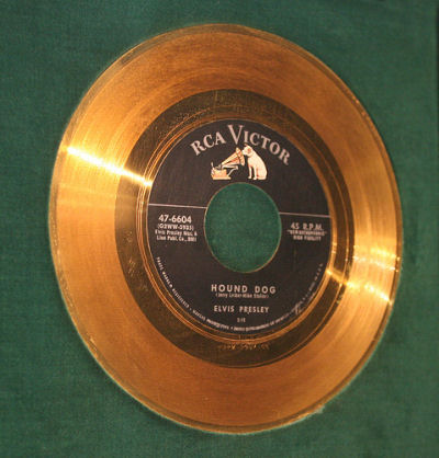 041 -1a Elvis Hound Dog gold